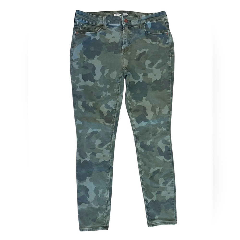Women’s Old Navy mid-rise rockstar super skinny camouflage jeans size 12